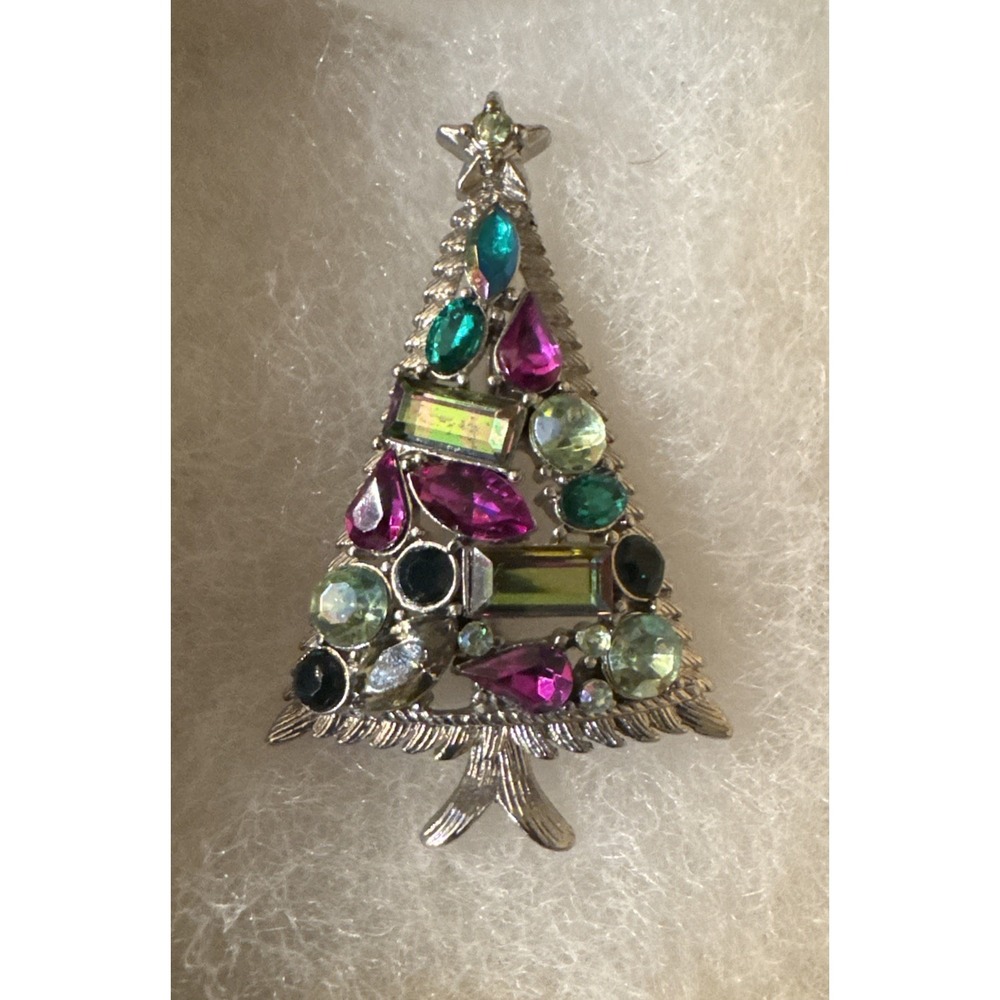 Vintage Hollycraft Purple & Green Christmas Tree Brooch Christmas Tree. Rare!